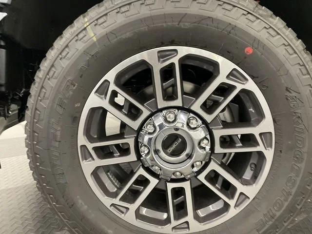 New 2026 Glacier Gray Metallic Tri-Coat Ford F-350® Platinum® image 10