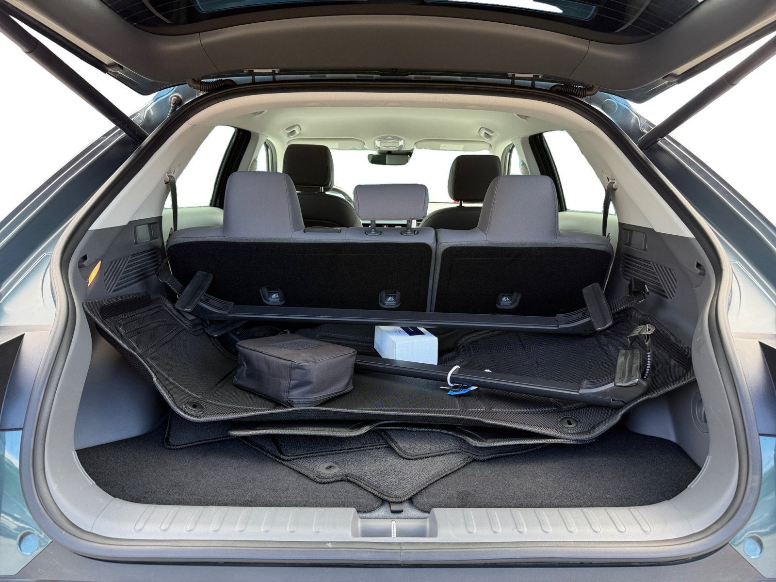 Certified Used 2024 Digital Teal Hyundai SEL image 17