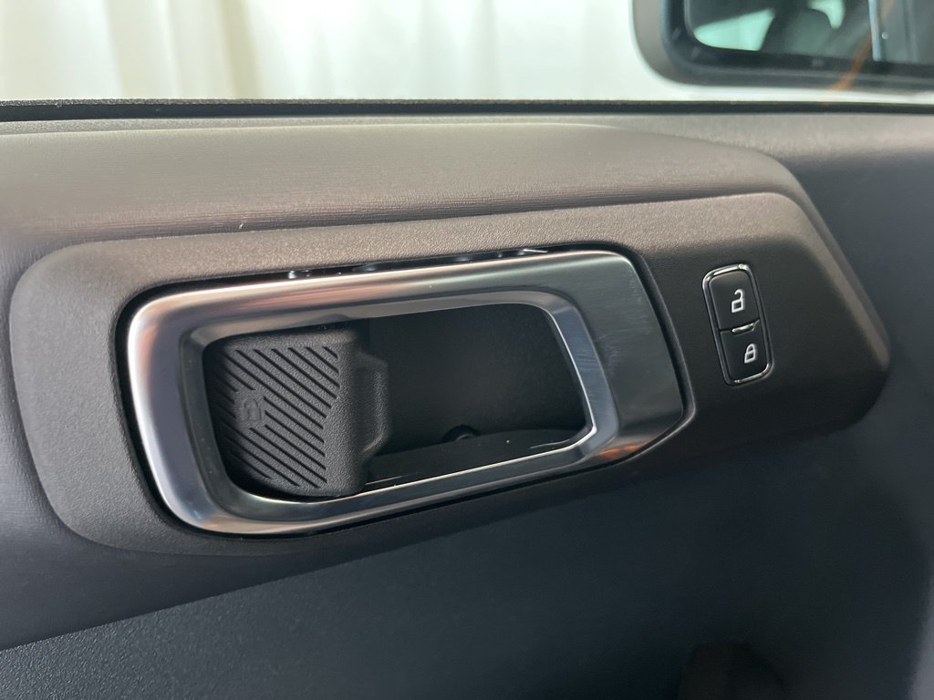 Used 2024 Gray Metallic Ford Badlands image 4
