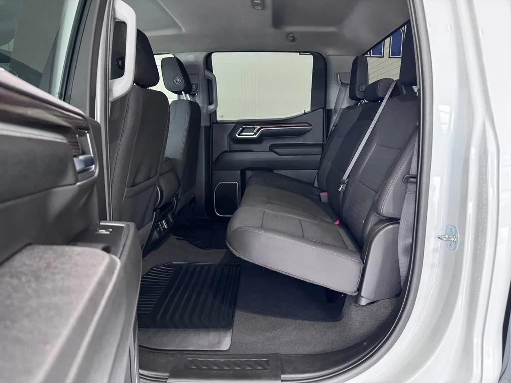 2023 Chevrolet Silverado 1500 RST - Photo 11