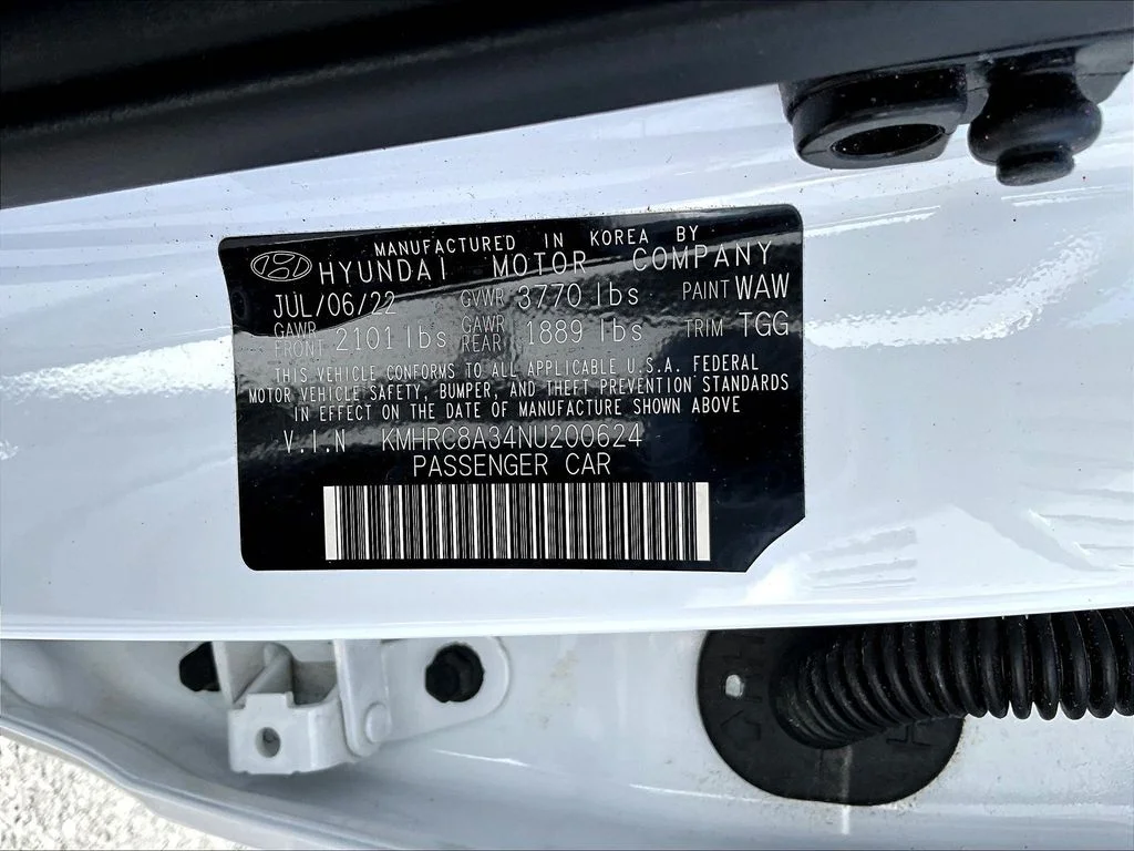 Certified Used 2022 White Hyundai SEL image 18