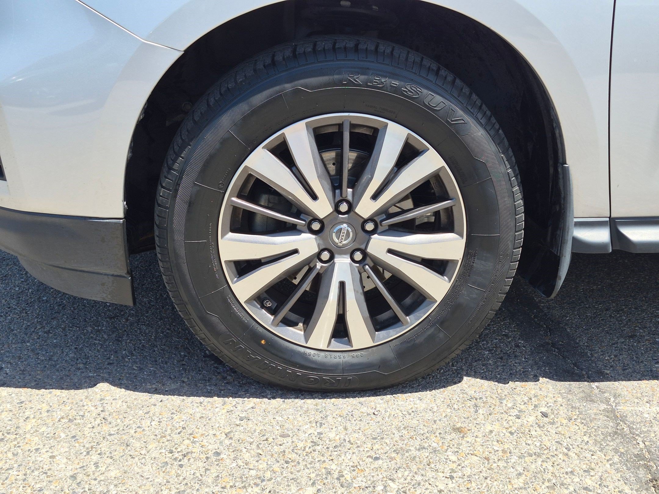 Used 2017 Brilliant Silver Metallic Nissan SV image 11