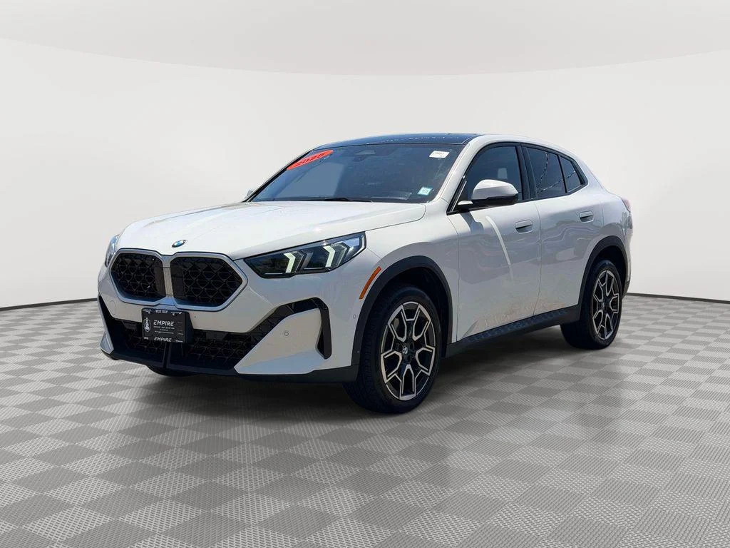 Used 2025 Alpine White BMW xDrive28i image 3