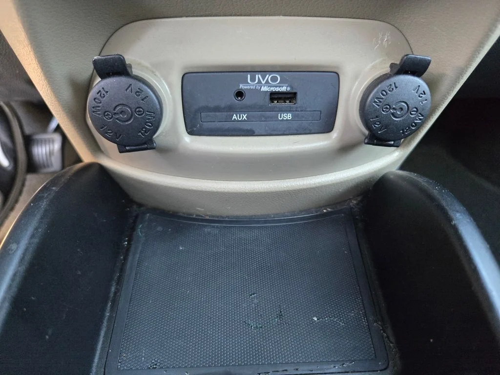 Used 2013 Green Kia Exclaim image 17