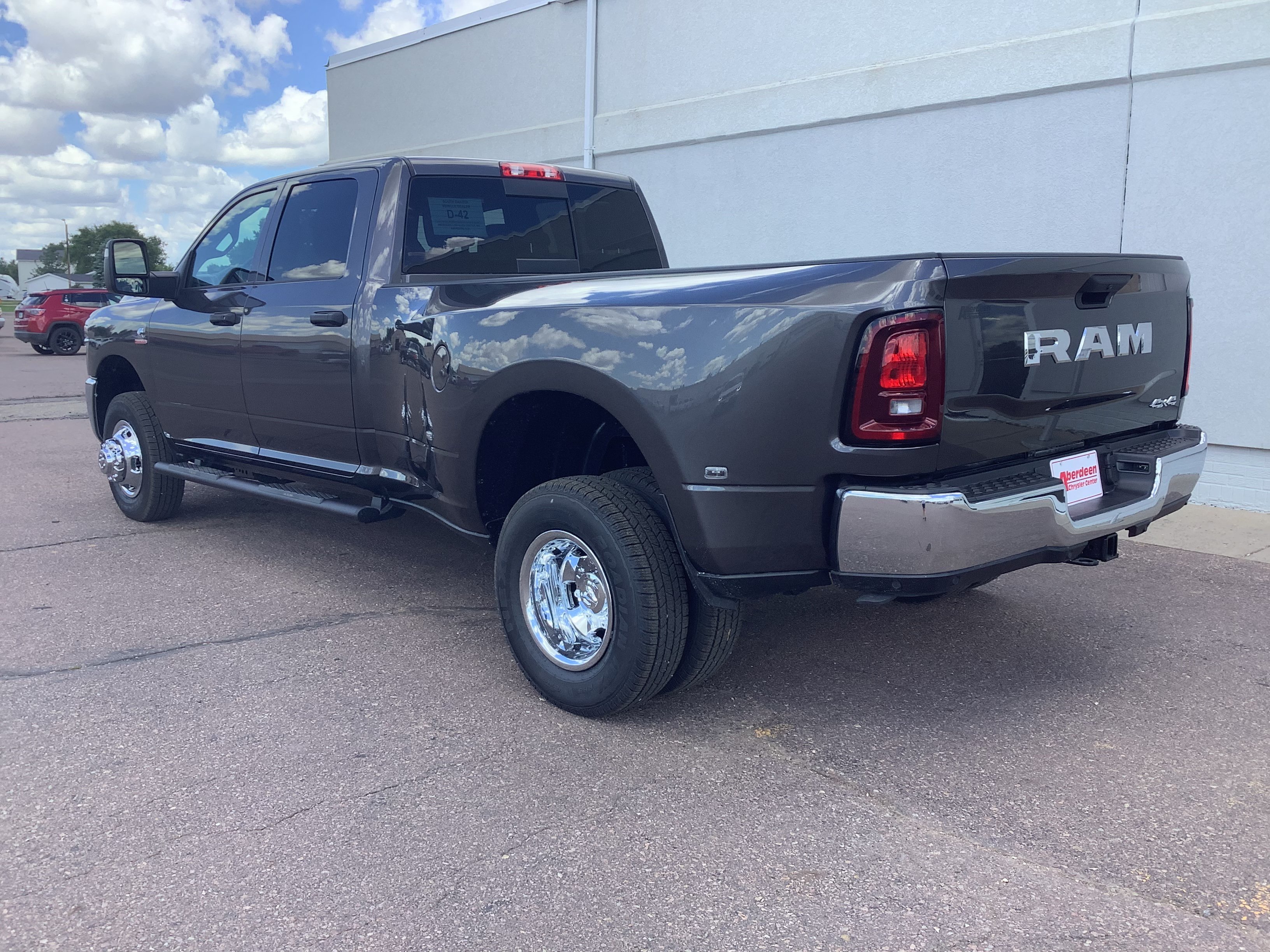 New 2026 Granite Crystal Metallic Clear-Coat Exterior Paint RAM Tradesman image 7