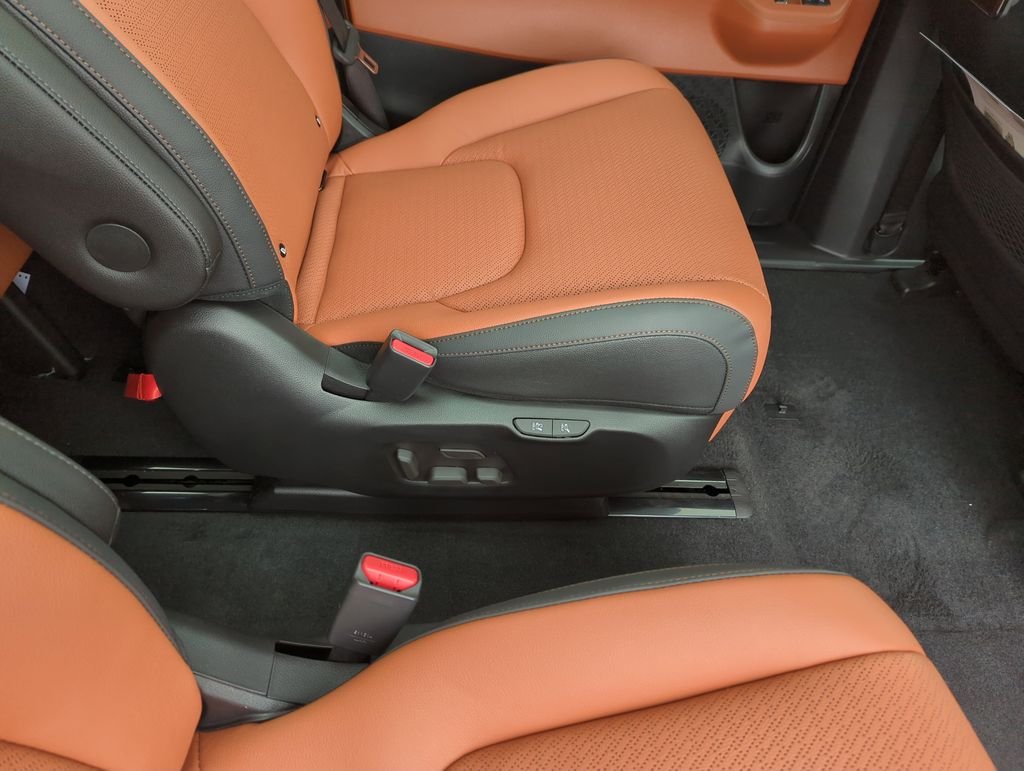 New 2026 Aurora Black Pearl Kia SX Prestige image 38