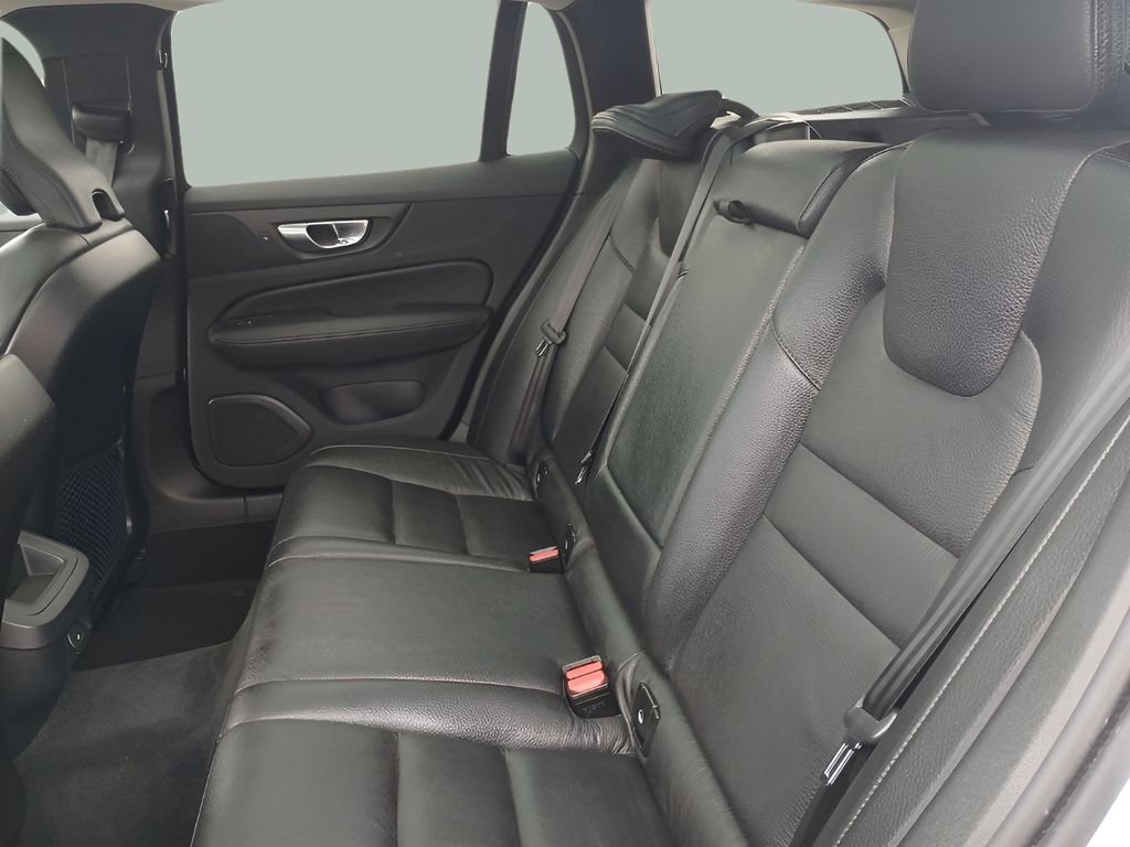 2025 Volvo V60 Cross Country Plus - Photo 10