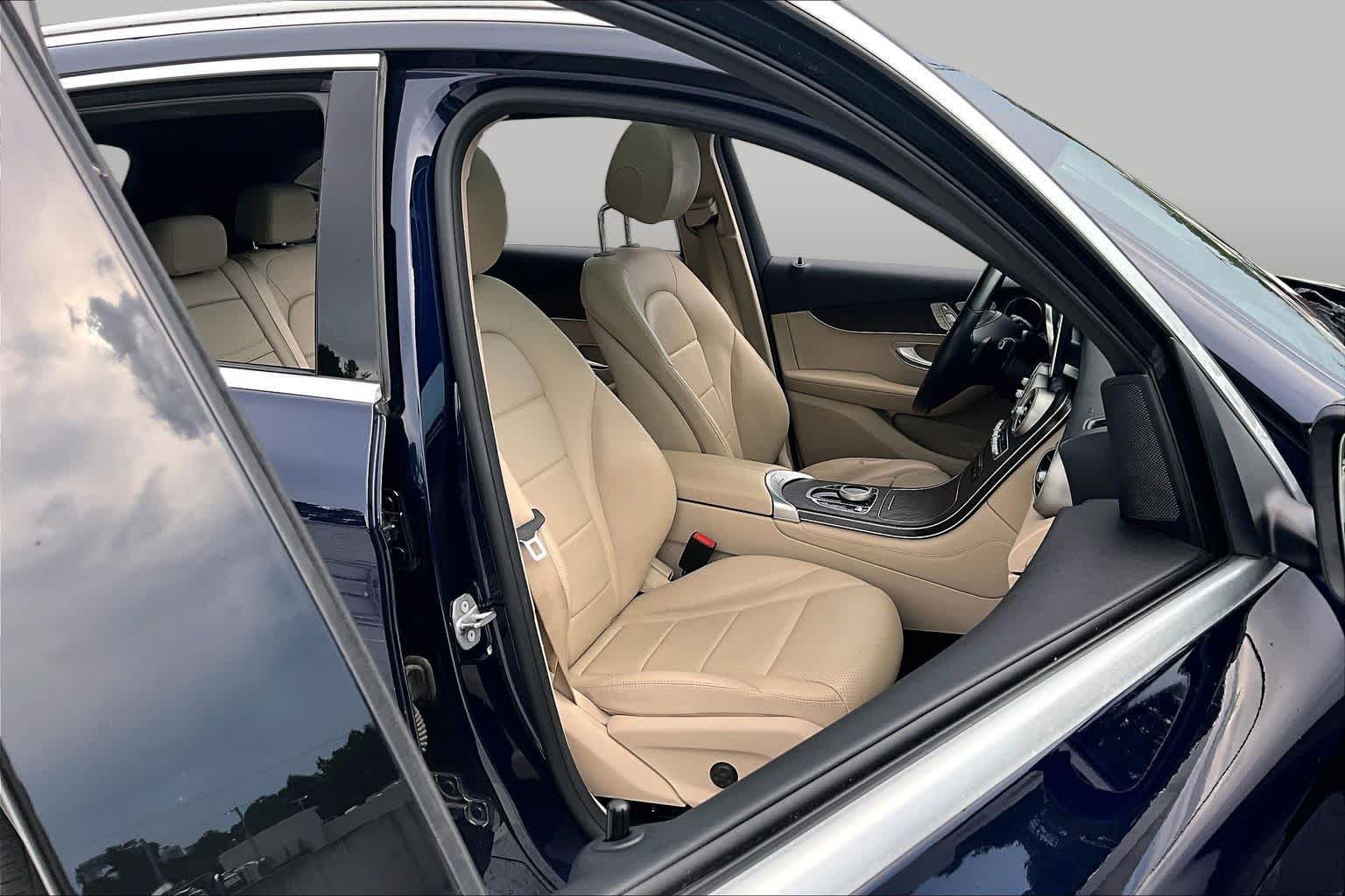 Used 2018 Lunar Blue Metallic Mercedes-Benz GLC 300 image 9