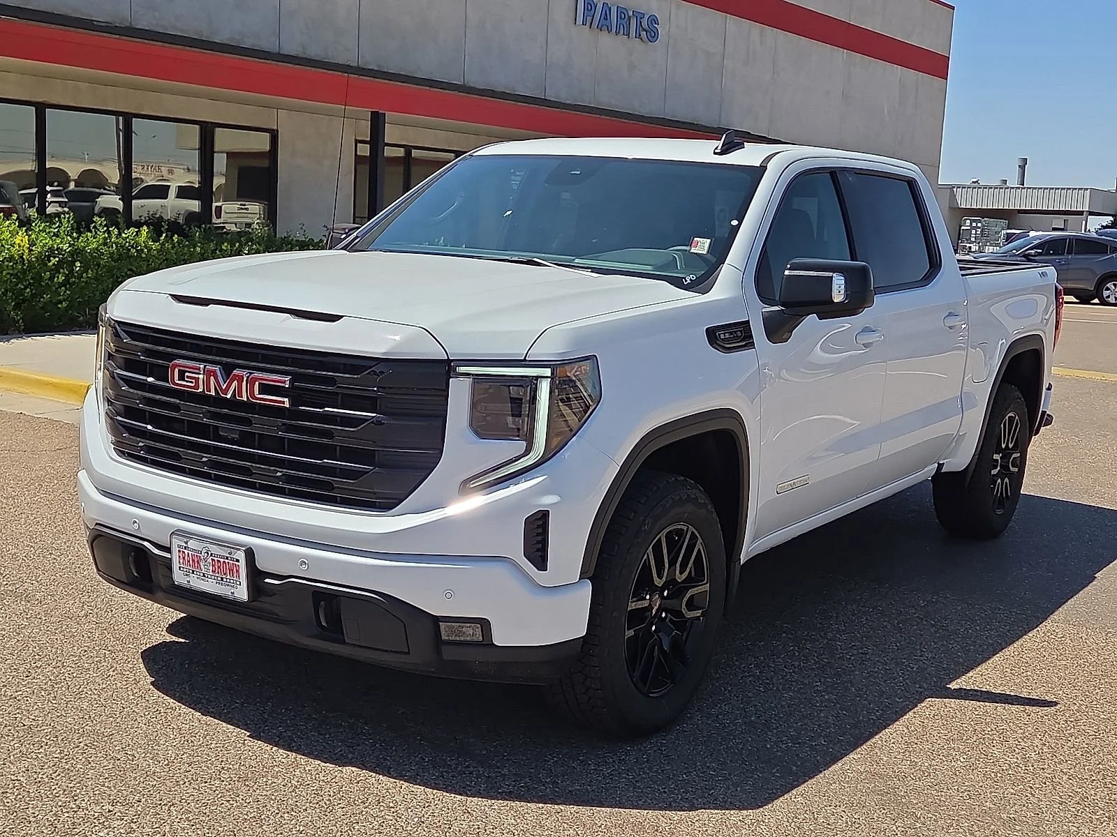 2026 GMC Sierra 4WD Crew Cab Short Box Elevation's photo