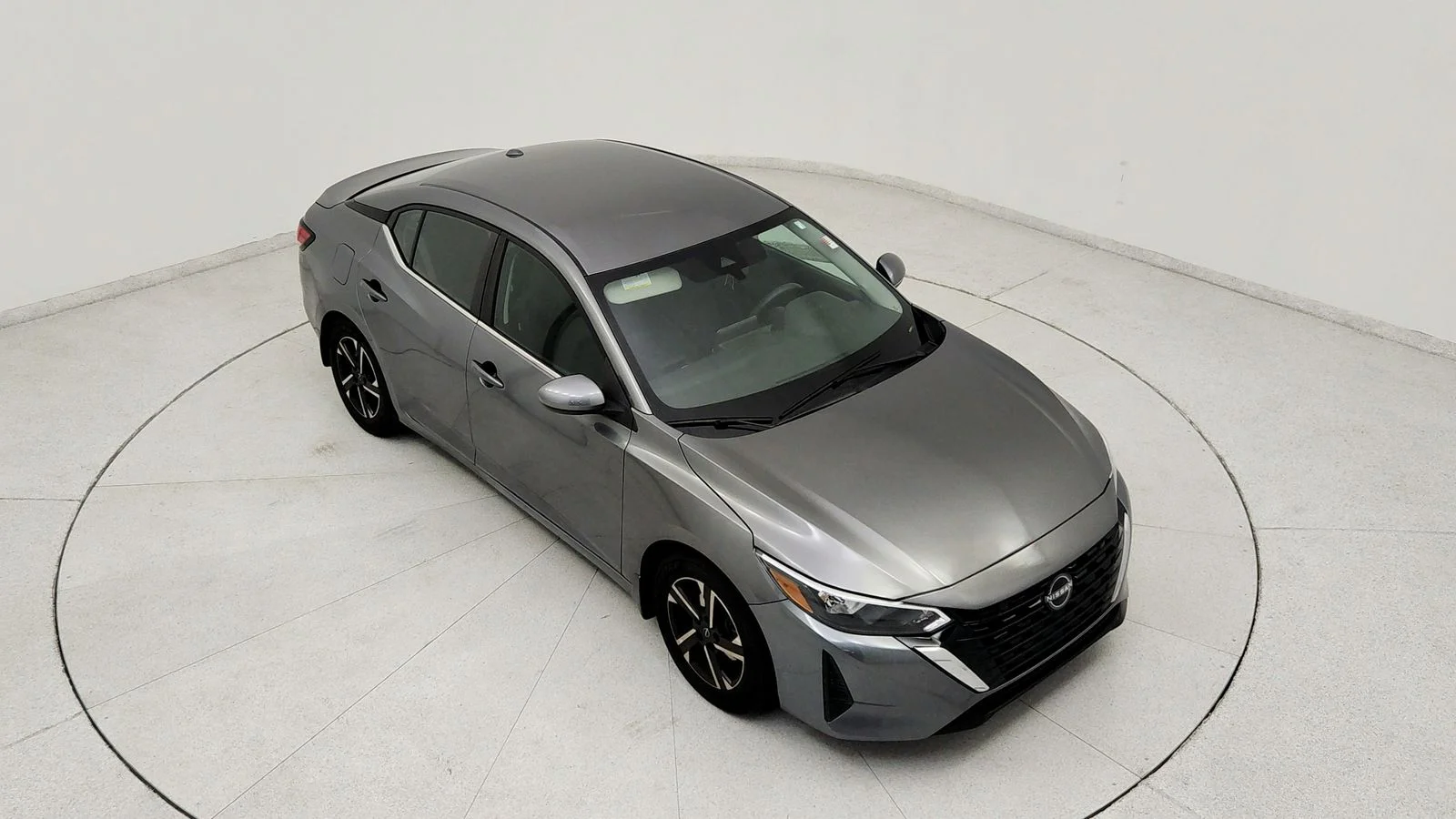 Used 2024 Gray Nissan SV image 15