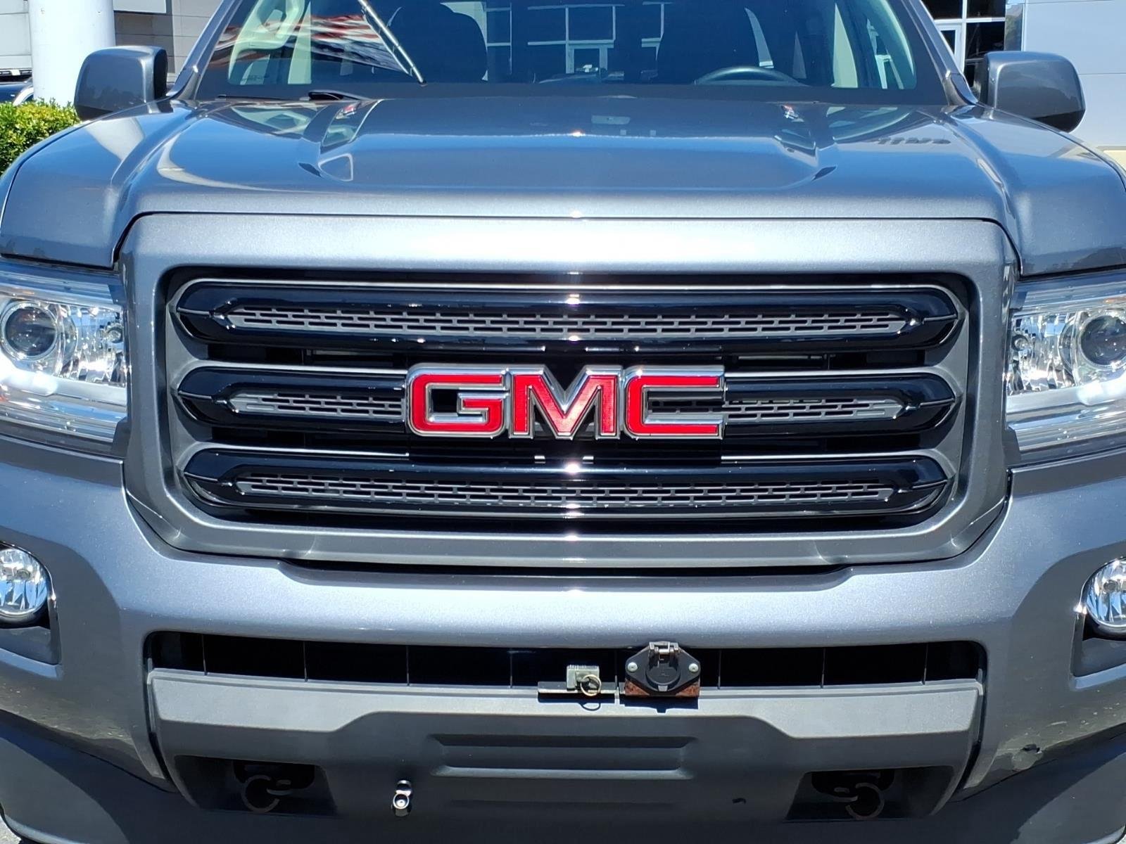 Used 2019 Quicksilver Metallic GMC 4WD SLE image 16