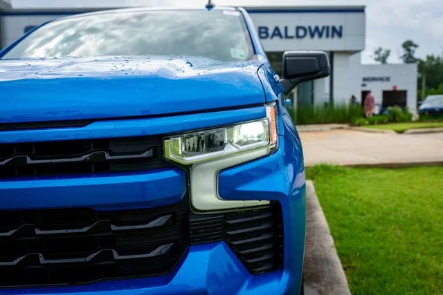 Used 2025 Riptide Blue Metallic Chevrolet RST image 3