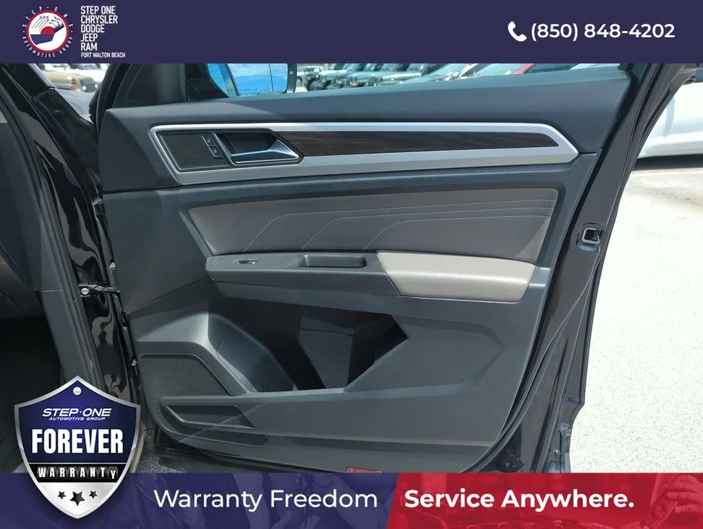 Used 2023 Black Volkswagen 3.6L V6 SE w/Technology image 36