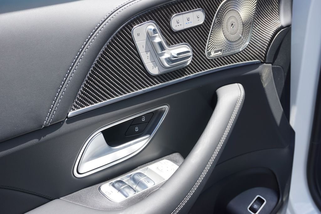 New 2026 MANUFAKTUR Moonlight White Metallic Mercedes-Benz GLE 63 S AMG® image 21