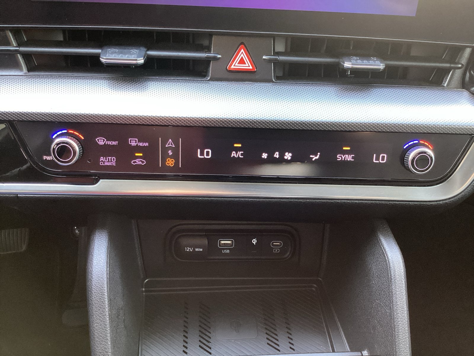 Used 2023 White Kia SX image 24