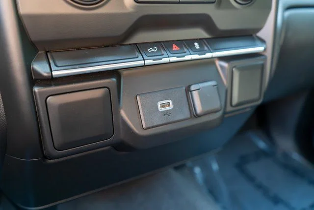 Used 2019 Blue Chevrolet Custom image 27