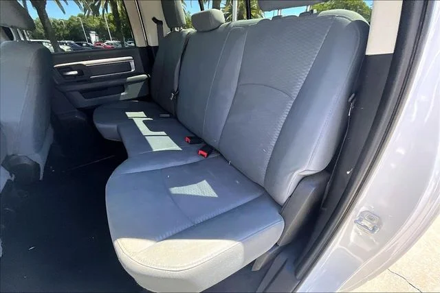 Used 2019 Bright White Clearcoat Ram SLT image 21