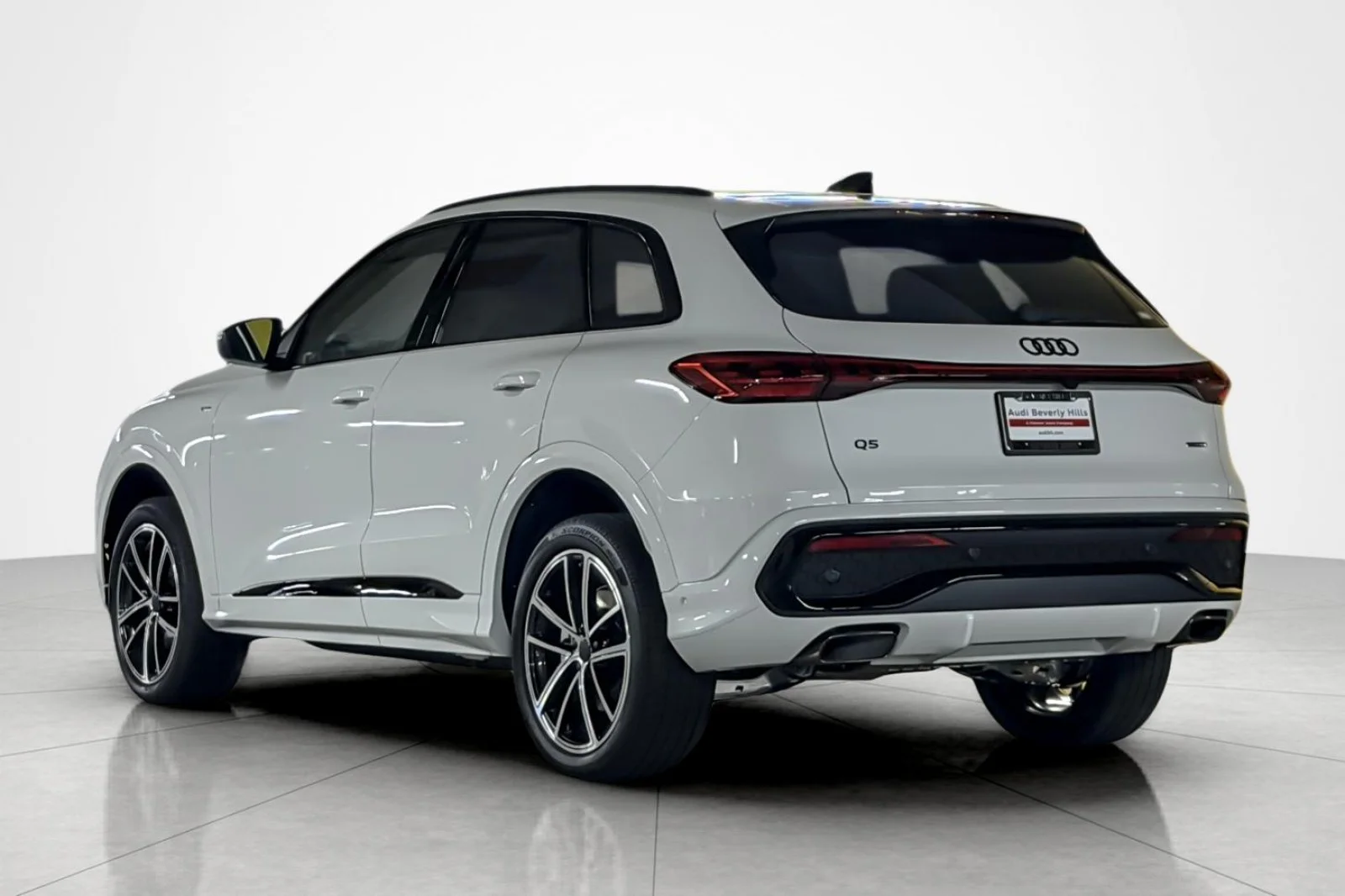New 2026 Glacier White Metallic Audi Premium 2.0 TFSI quattro image 4
