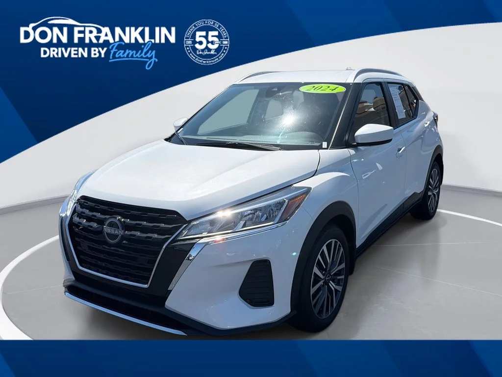 Used 2024 White Nissan SV image 1