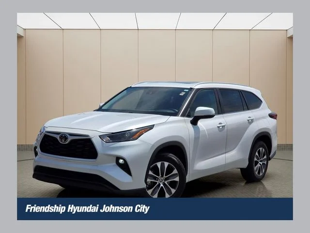 Used 2024 Beige Toyota XLE image 1