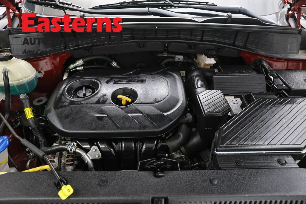 Used 2020 Red Hyundai SE image 7