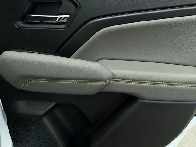Used 2025 White Chevrolet ZR2 image 36