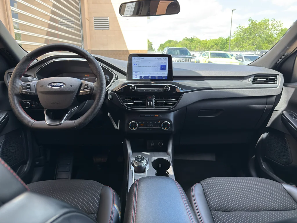 Used 2025 Carbonized Gray Metallic Ford ST-Line image 12