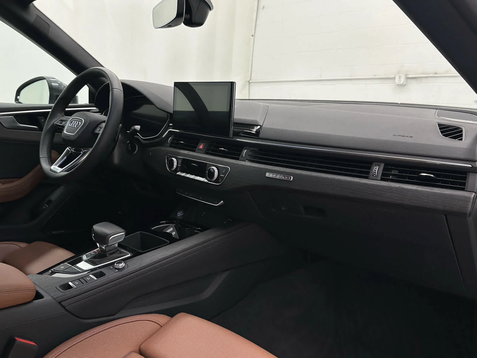 Used 2024 Daytona Gray Pearl Effect/Black Roof Audi S line Premium Plus image 22