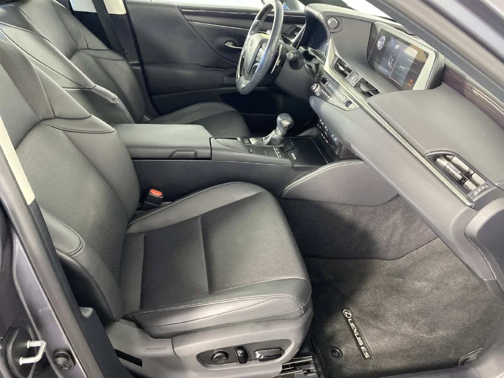 Used 2021 Gray Pearl Lexus 350 image 10