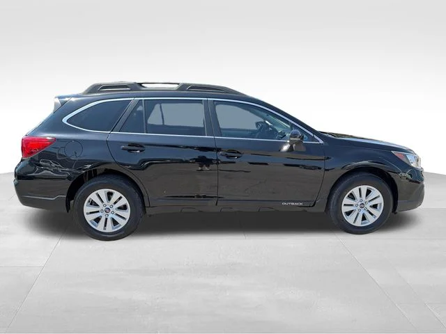 Used 2019 Black Subaru 2.5i Premium image 8
