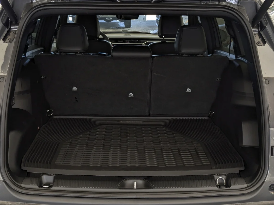 New 2026 Grey Jeep Limited - - 4x4 - 1.6L Turbo Hybrid - Uconnect 5 w/ 12.3 Screen & More! image 28