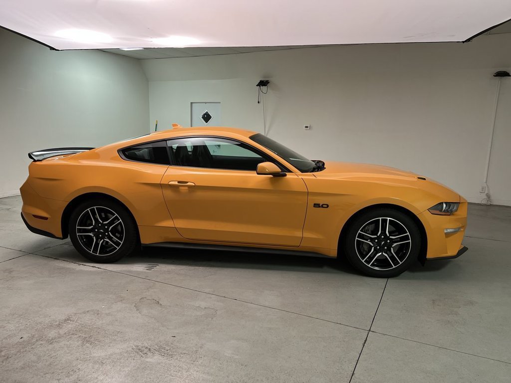 2022 Ford Mustang GT Premium - Photo 9