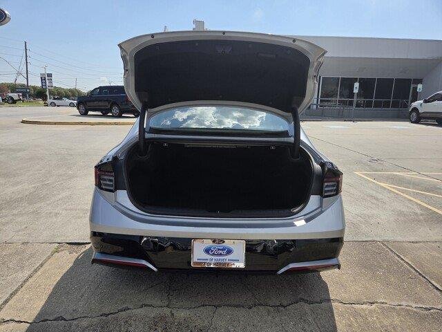 Used 2025 Aero Silver Hyundai SEL image 30