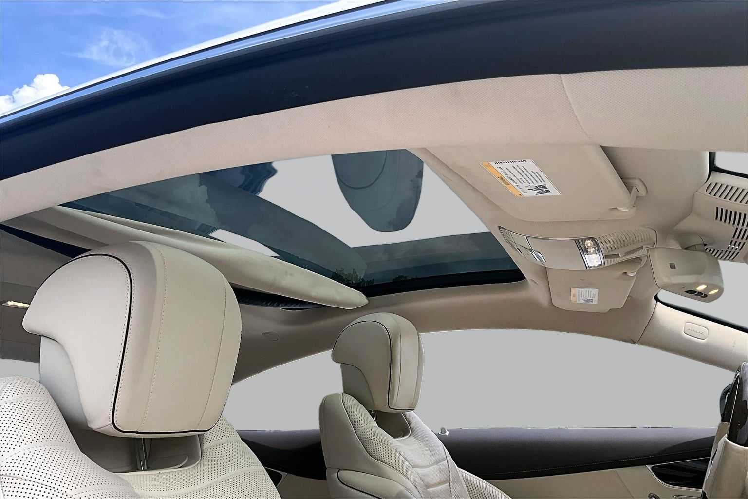 Used 2019 designo Diamond White Mercedes-Benz S 560 image 14