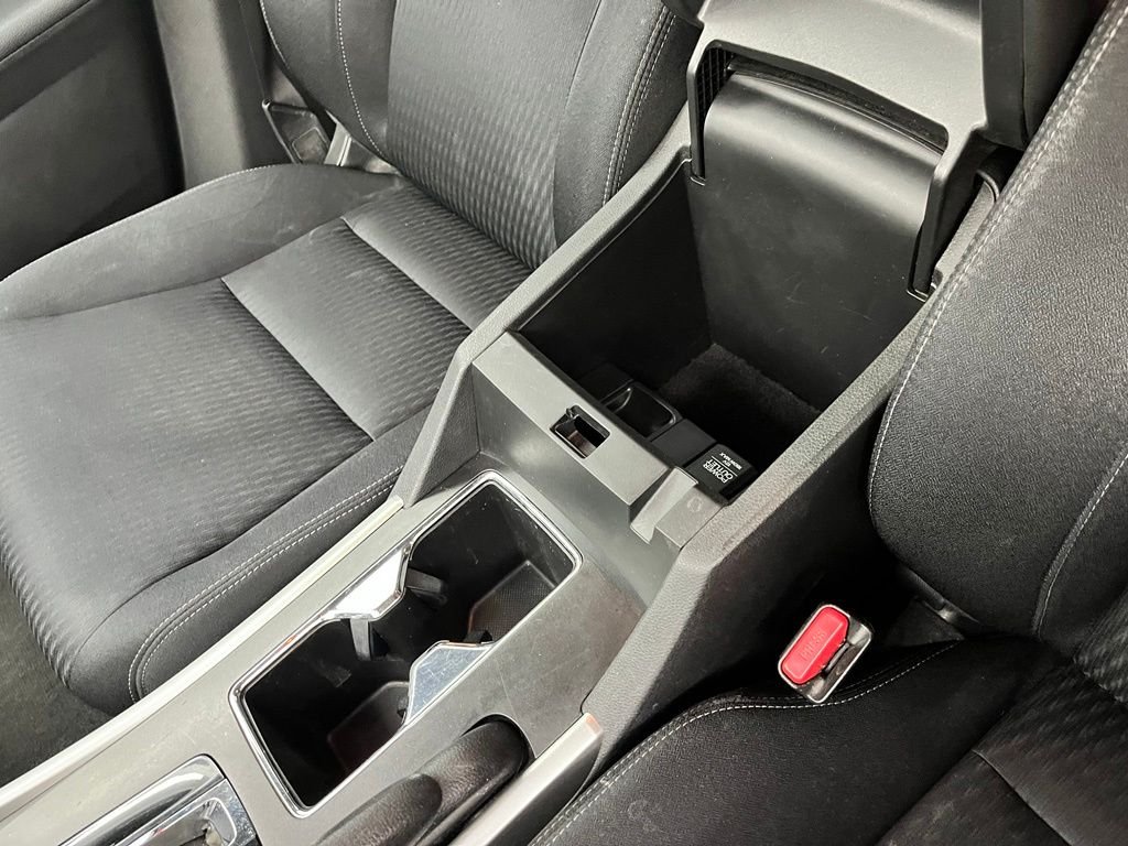 Used 2015 Alabaster Silver Metallic Honda Sport image 28