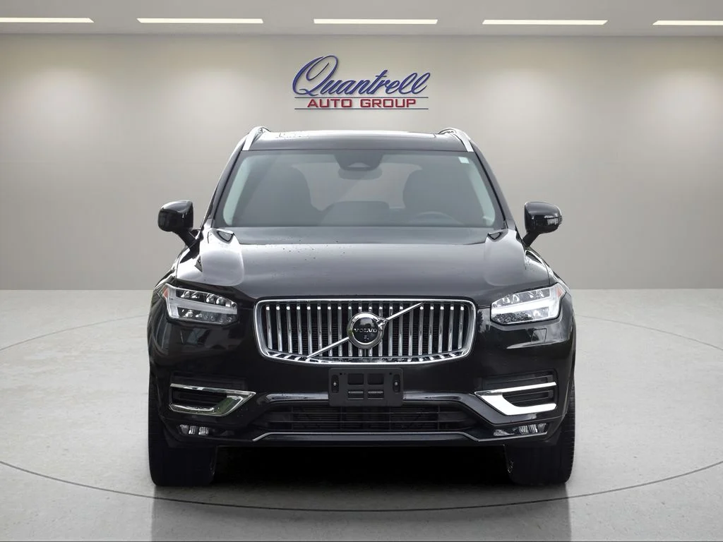 Certified Used 2023 Onyx Black Metallic Volvo Plus image 9