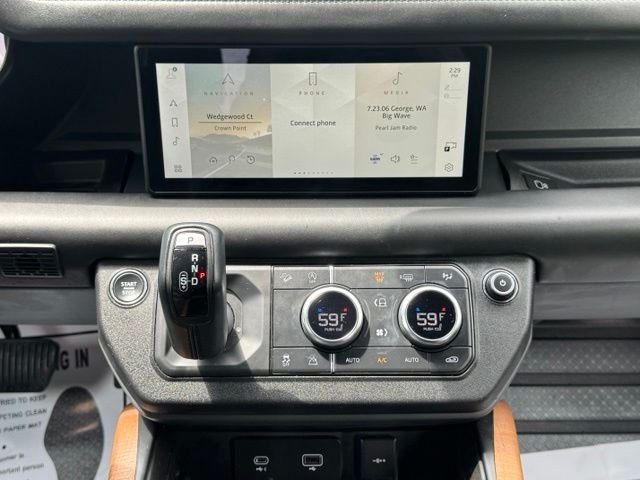Used 2023 Hakuba Silver Metallic Land Rover X-Dynamic SE image 26