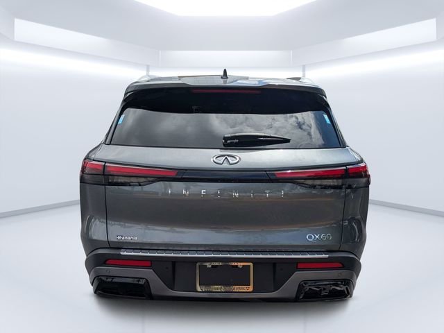 Certified Used 2024 Gray INFINITI LUXE image 4