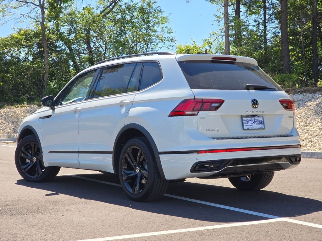 Used 2023 White Volkswagen 2.0T SE R-Line Black image 24