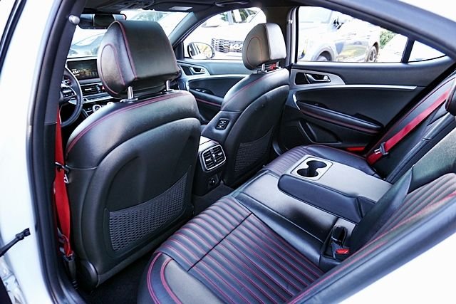 Used 2023 White Genesis 2.0T image 17