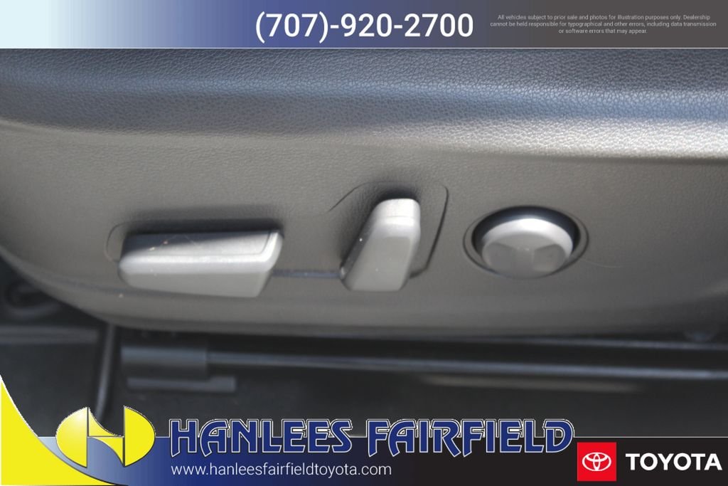 Used 2021 White Hyundai SEL Plus image 13