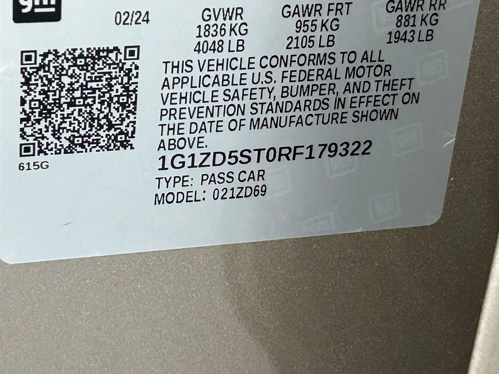 Used 2024 Mineral Gray Metallic Chevrolet LT image 37