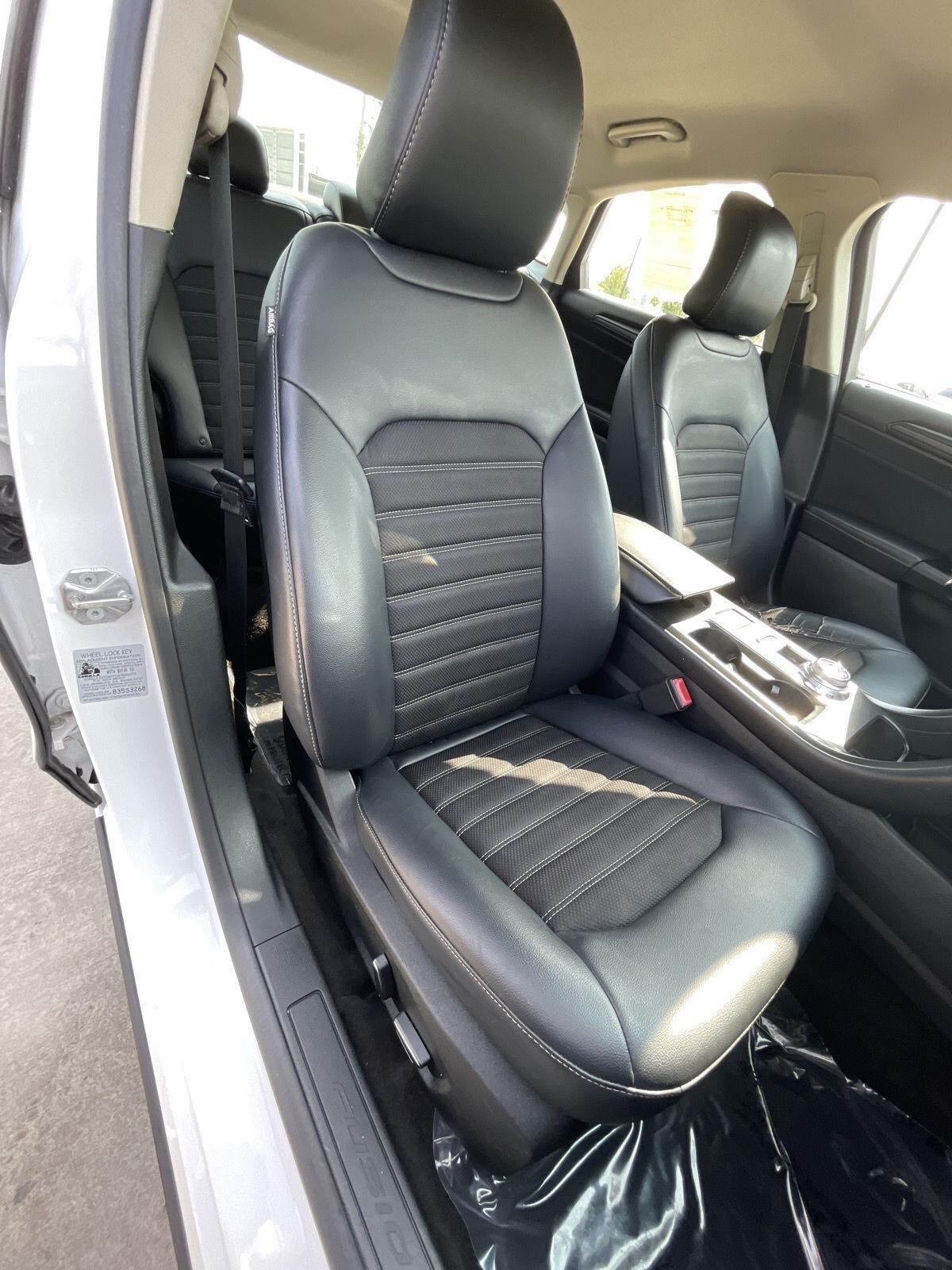 Used 2018 Oxford White Ford SE image 29