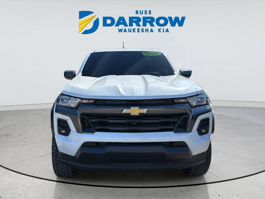 Used 2024 White Chevrolet LT image 8
