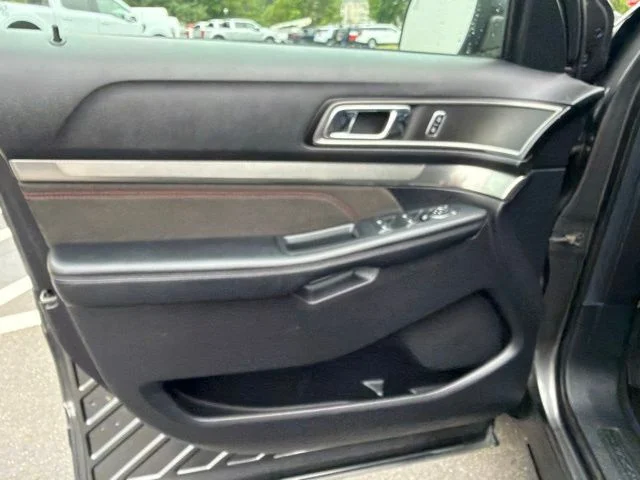 Used 2018 Gray Ford XLT image 14
