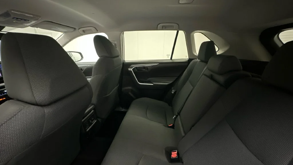 Certified Used 2022 Silver Toyota LE image 10