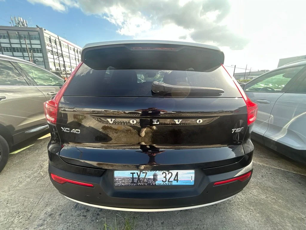 Used 2019  Volvo Momentum image 4