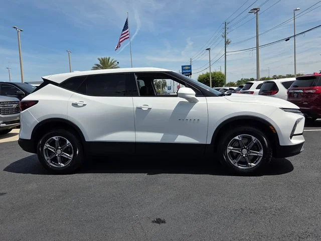 Used 2023 White Chevrolet LT image 9