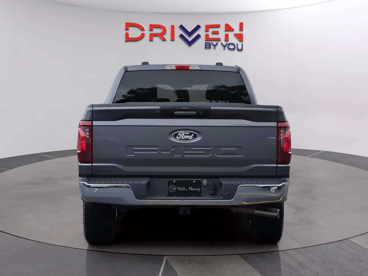 Used 2024 Carbonized Gray Ford XLT image 4