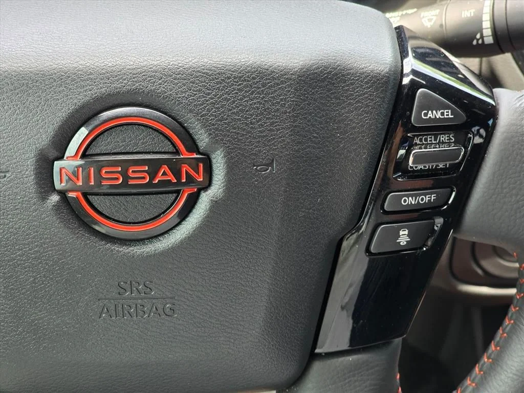 Used 2025 White Nissan PRO-X image 16